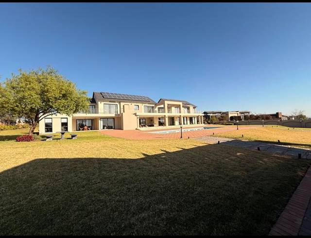6 BEDROOM HOUSE FOR SALE IN BLUE HILLS EQUESTRIAN ESTATE